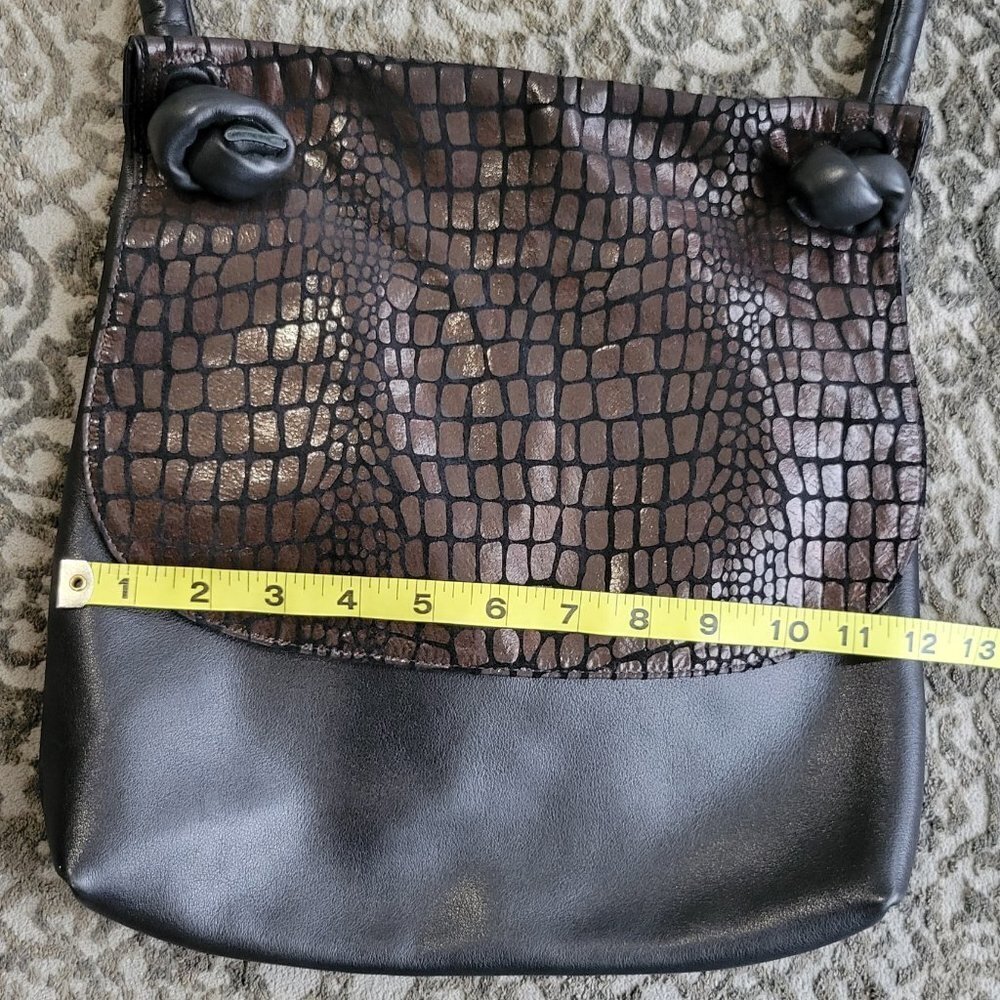 Liza Ganz Black Embossed Leather Fold Over Shoulder Bag - Picture 7 of 8